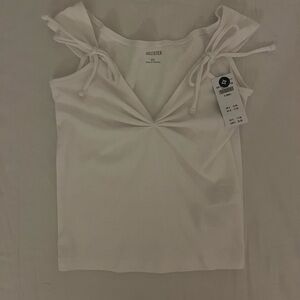 Hollister Cream Tie-Shoulder Crop Top